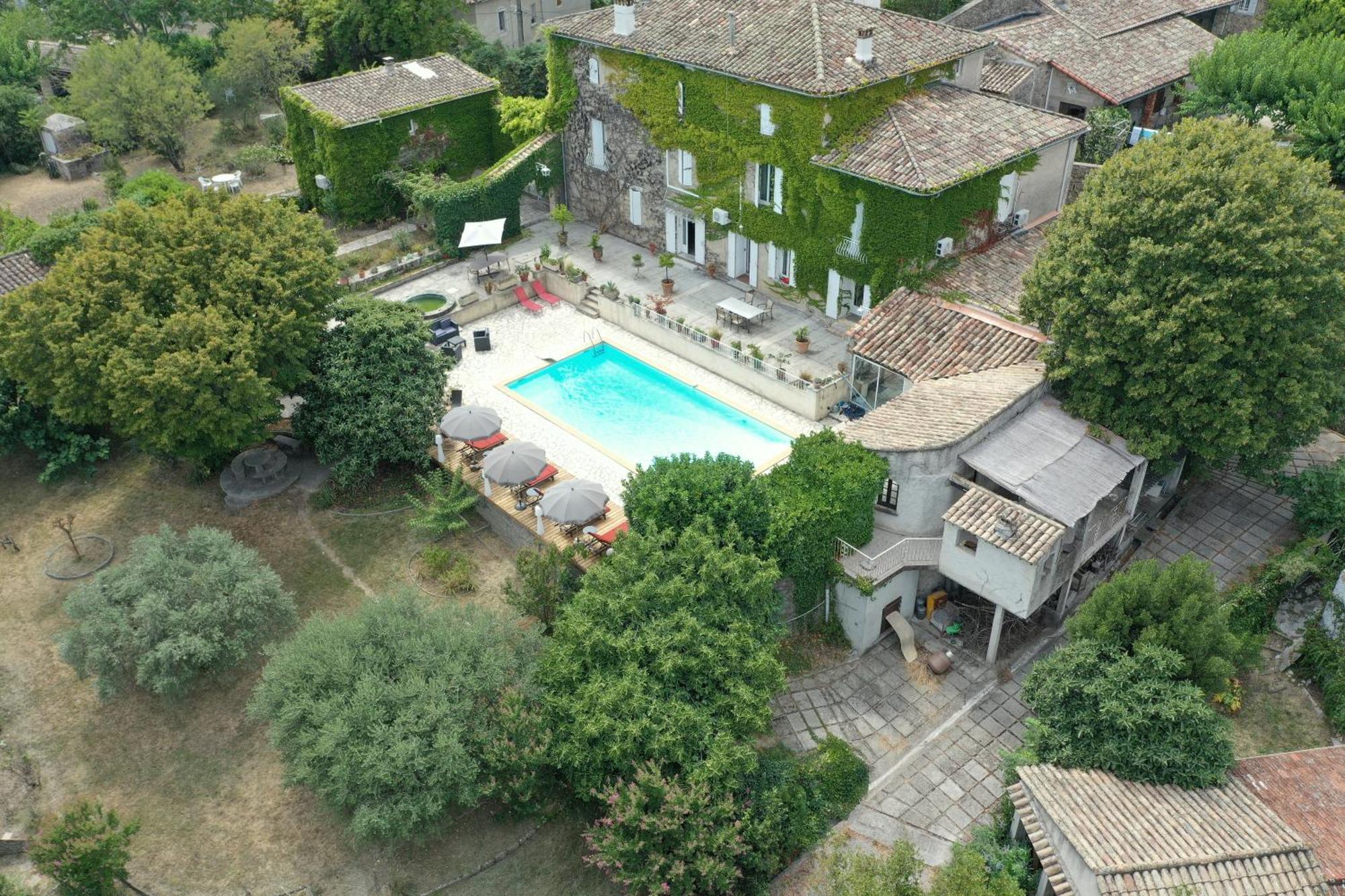 Le Domaine Du Soulier -Gite Et Chambres D'Hotes - La Maison Du Gardien Tornac Luaran gambar