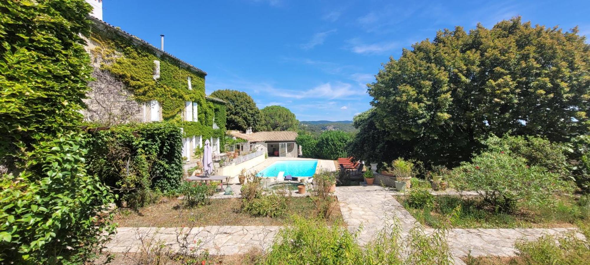 Le Domaine Du Soulier -Gite Et Chambres D'Hotes - La Maison Du Gardien Tornac Luaran gambar