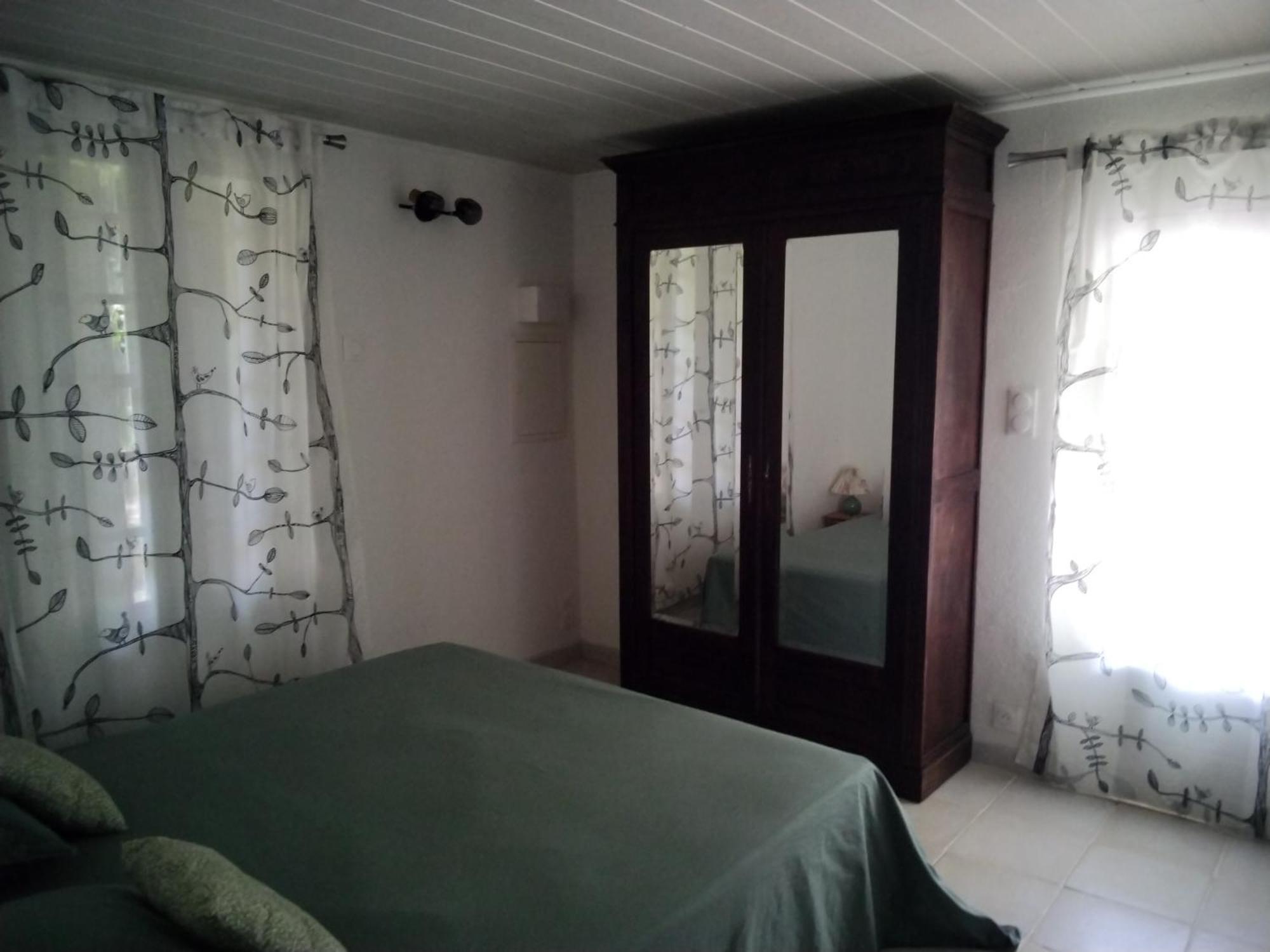 Le Domaine Du Soulier -Gite Et Chambres D'Hotes - La Maison Du Gardien Tornac Luaran gambar