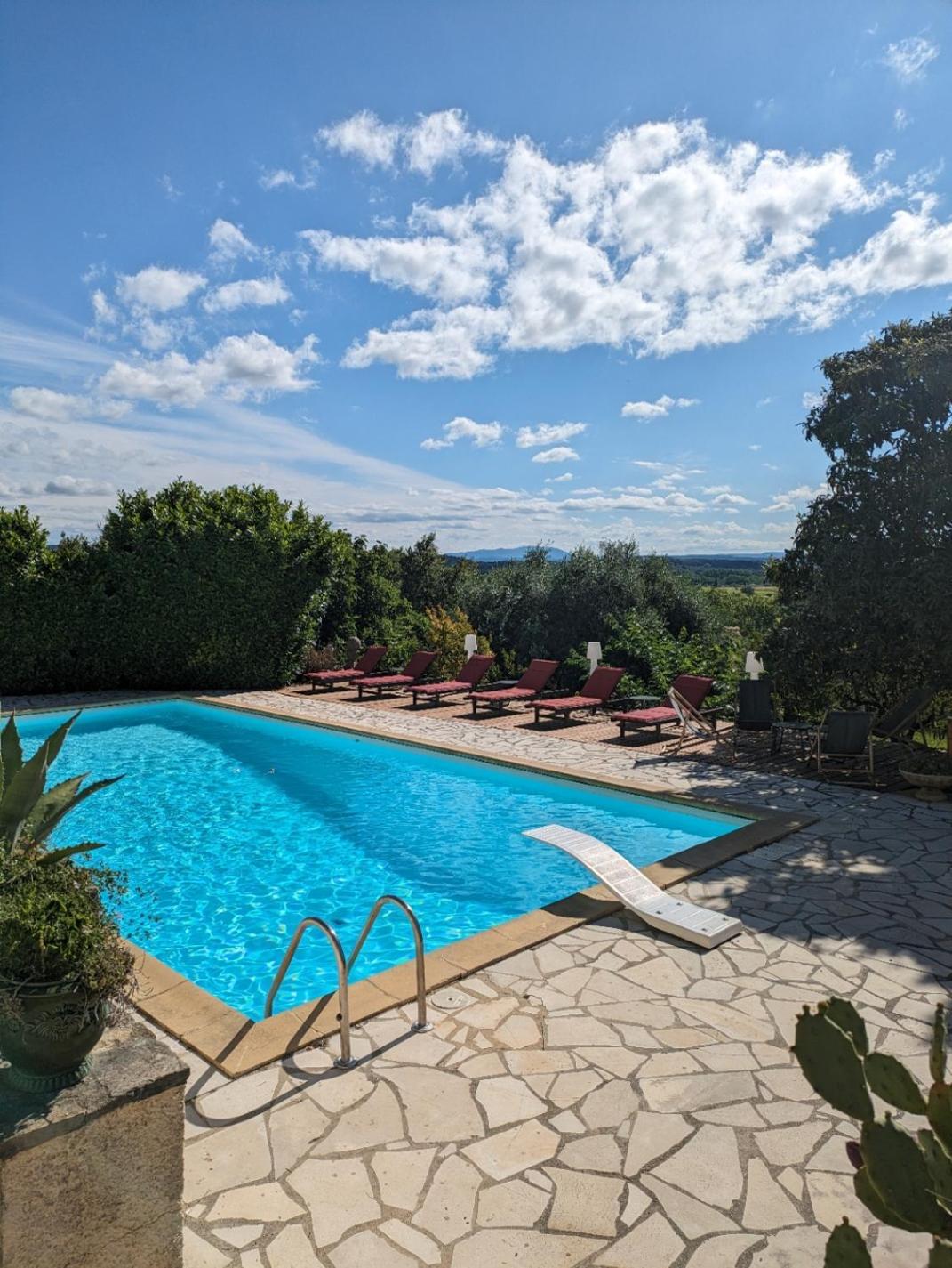 Le Domaine Du Soulier -Gite Et Chambres D'Hotes - La Maison Du Gardien Tornac Luaran gambar